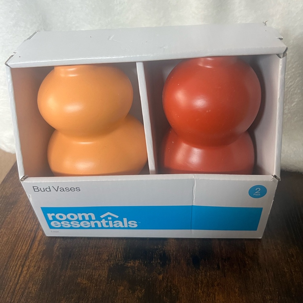 Room Essentials Vibrant Orange and Red Vase Set
